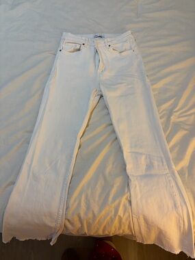 ZARA White Denim Mid Rise Cropped Jeans